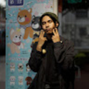 Meet your Posher, Adrian